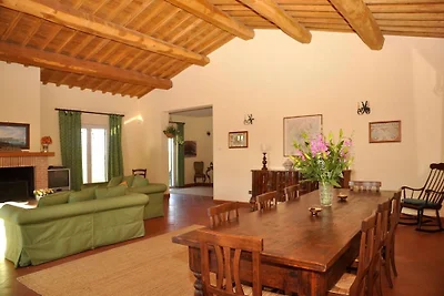 Invitante villa a Magliano Sabina, Italia, co...