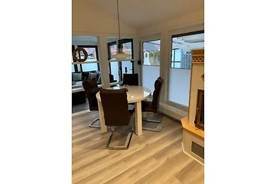 Freistehender Ferienbungalow im Fachwerkstil