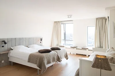 Modernes Apartment in Den Haag mit Balkon
