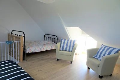 Steinhaus in Bricqueville nahe Sandstrand