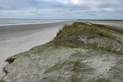 Strandflucht in der Ho-Bucht -- By Traum...