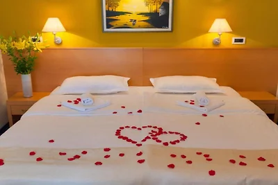 Standard Double Room With Private Bathroom 2