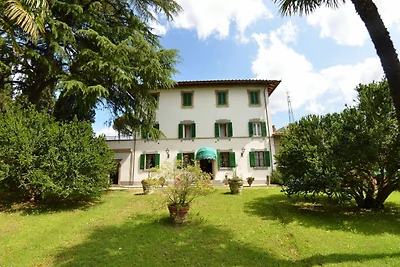 Renovierte alte Villa mit Pool