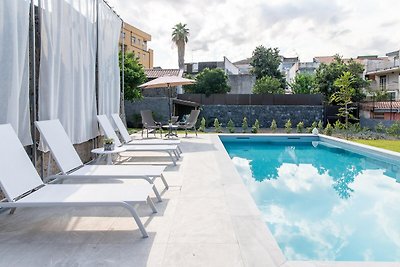 Luxe appartement met zwembad in Giarre