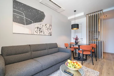 Apartments Villa Royale - Deluxe One Bedroom ...