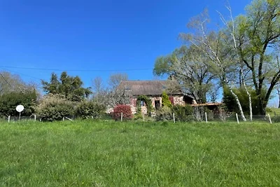 Hütte in Corrèze mit Gartenblick