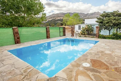 Mas z basenem znajduje się w samym sercu Park...