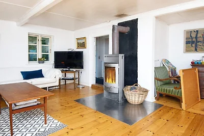 Casa vacanze sul lago con foresta