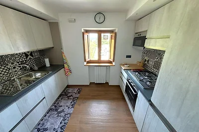 Haus in mittelalterlichem Dorf mit privatem...