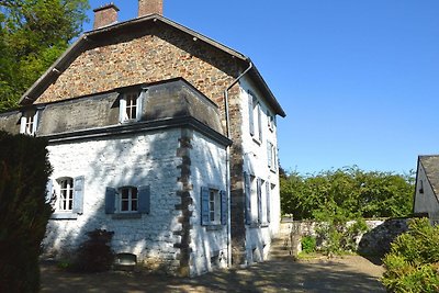 Modernes Ferienhaus in Roumont mit Garten