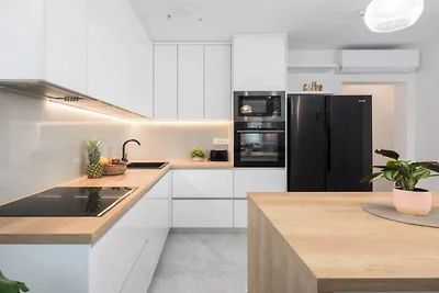 Shimmering Sea Apartment with Terrace - Four ...