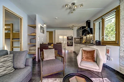 Central Apartment with Amazing Terrace &...