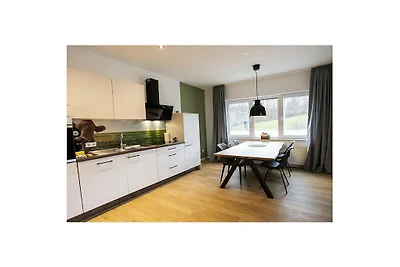 Q-Stall, Apartment 02