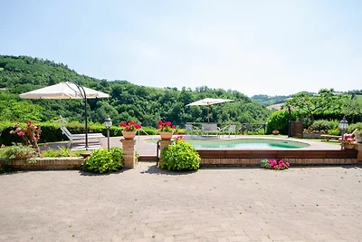 Splendida villa a Urbino con Piscina privata