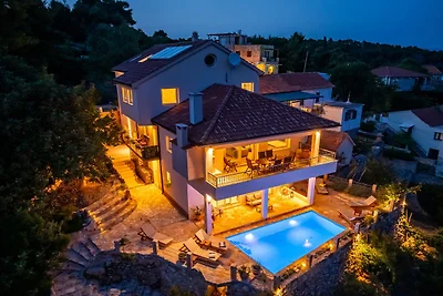 Tranquilla fuga con vista mare sull'isola di...