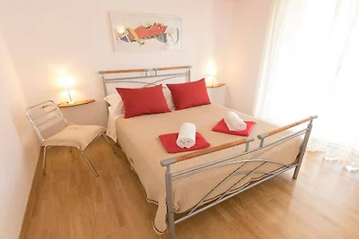 MY DALMATIA - Beach apartment Jadrija