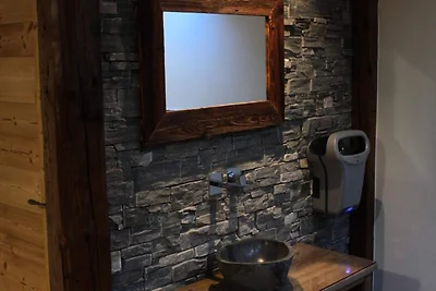 Chalet in Les Clots in der Nähe von Skiliften