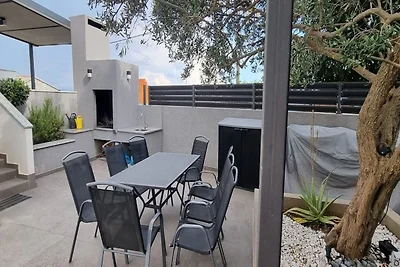 Geräumige Wohnung in Kastel Novi