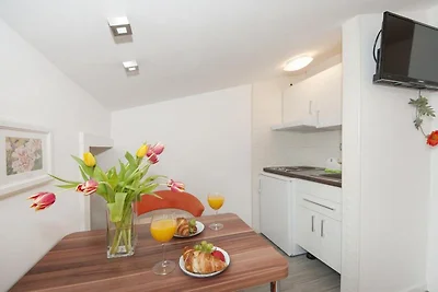 Apartments Villa Angela - Studio Apartment wi...