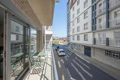 Zonnig appartement in hartje Duinbergen