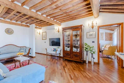 Klassisches Panorama-Apartment mit 3...