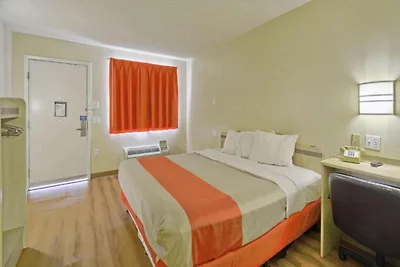1 letto king size | Vasca da bagno accessibil...