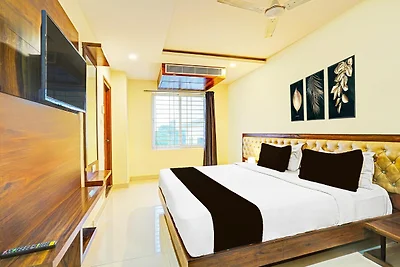 Super Townhouse ITPL, ehemals Royal Rooms