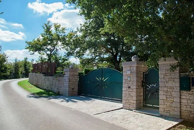 Villa in Kringa mit Barbecue und Wifi