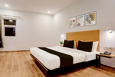 Super Townhouse Prayagraj