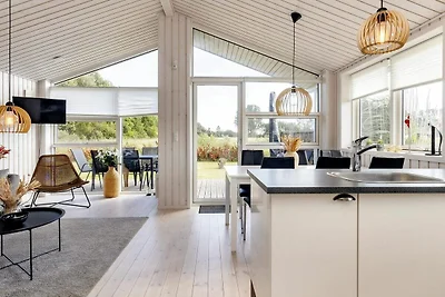 4 Sterne Ferienhaus in Væggerløse-By Traum