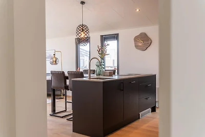 Modernes Belfeld Coastal Retreat für 4