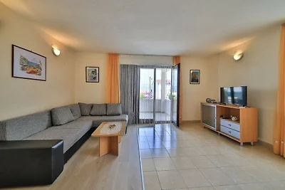 Cozy Beachfront Holiday Home Slatine - Five B...