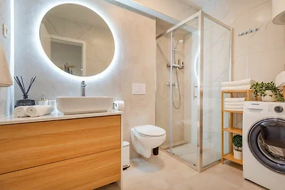 Apartment Floramye - Three Bedroom Apartment ...