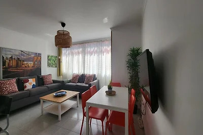 Haus bei Playa de Las Canteras mit Garten