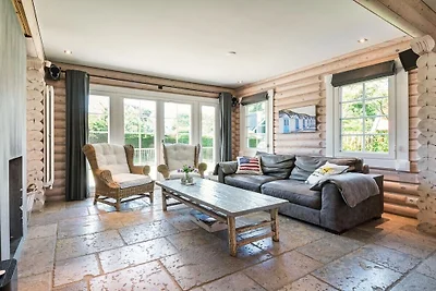 Villa mit 2 Schlafzimmer