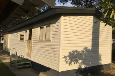 Unterkunft mit Blick auf Strand und Minigolf