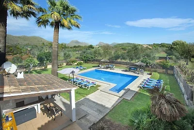 Villa in Pollensa mit Schwimmbecken