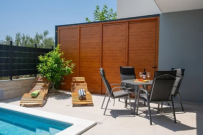 Ferienoase mit Hydromassage-Pool