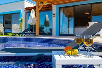 Villa in Kalkan mit Schwimmbecken