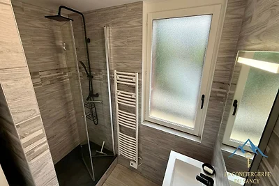 Familienzentrum mit modernen Annehmlichkeiten