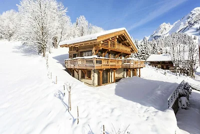 Chalet in La Clusaz mit beheiztem Pool