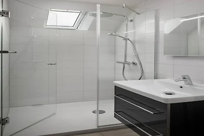 Luxe villa met wijnklimaatkast
