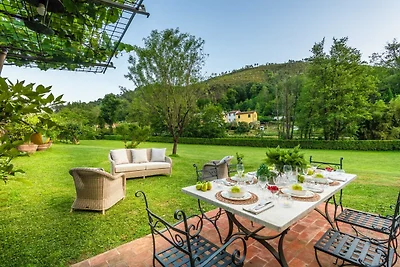 Villa in Toscana vicino Lucca con Piscina