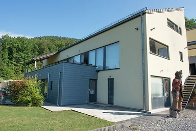 Luxuriöse Villa mit Pool in Stavelot