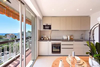 Apartment in Golfe-Juan mit Meerblick