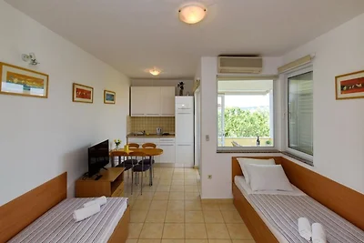 Simplistic Apartment in Sukošan mit Balkon