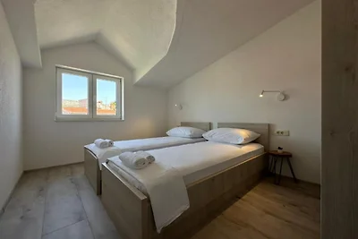 Studio Apartment with Balcony (6)