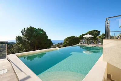 Bellissima villa con terrazza vicino alla...