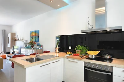 Ferienhaus in Novigrad mit Pool am Strand