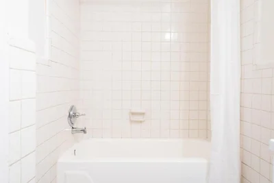 Jonesboro | 2 Queensize-Betten